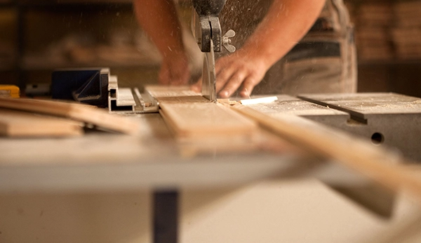 Столяр-станочник 