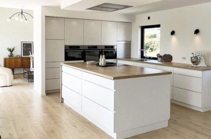 Кухня с островом